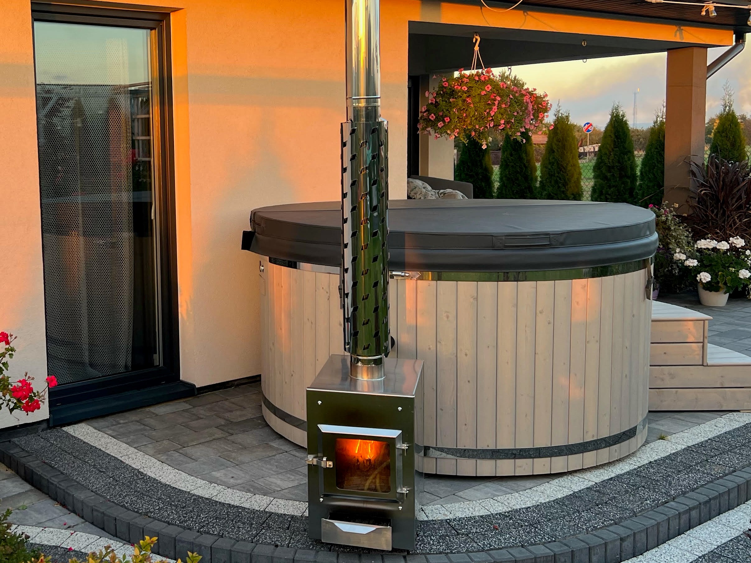 Plener SPA balia akrylowa 200cm jacuzzi piec na drewno zewnetrzny