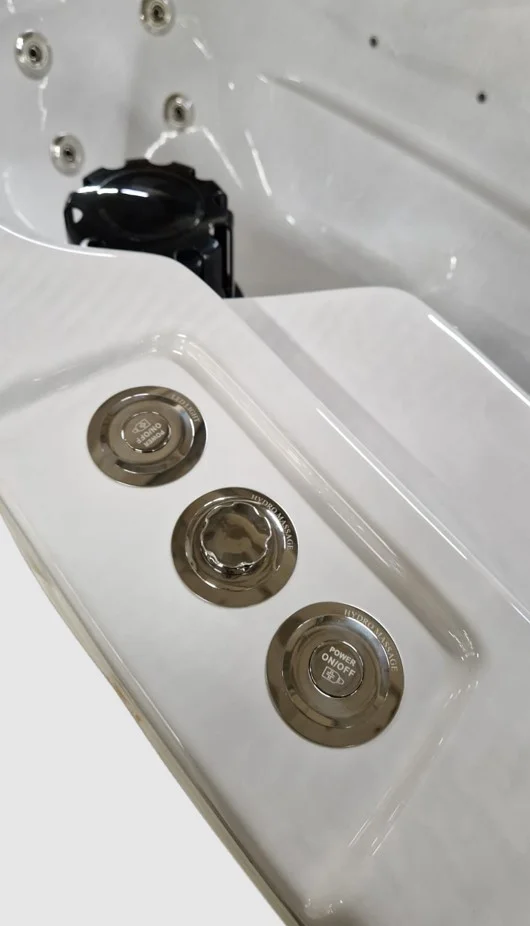 Plener-SPA-balia-ogrodowa-akrylowa-jacuzzi-dwuosobowa-4